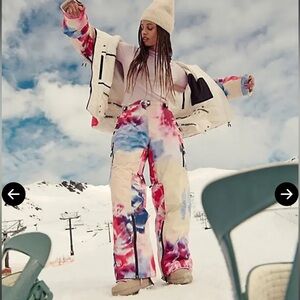 NWT FP Movement Care Printed Photoreal Floral On The Ascend Pants. XS